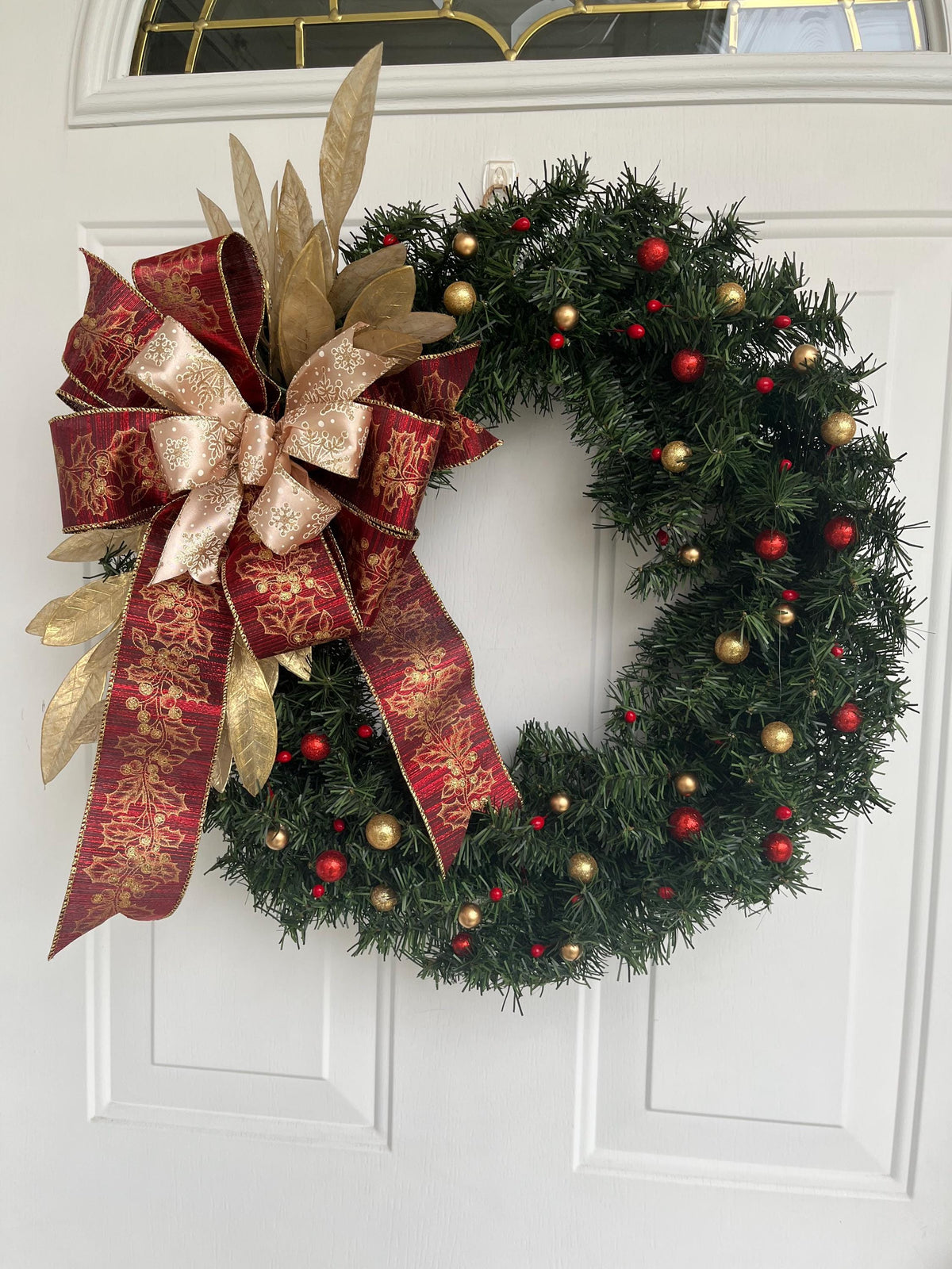 Christmas Evergreen Wreath – Classic Holiday Door Decoration