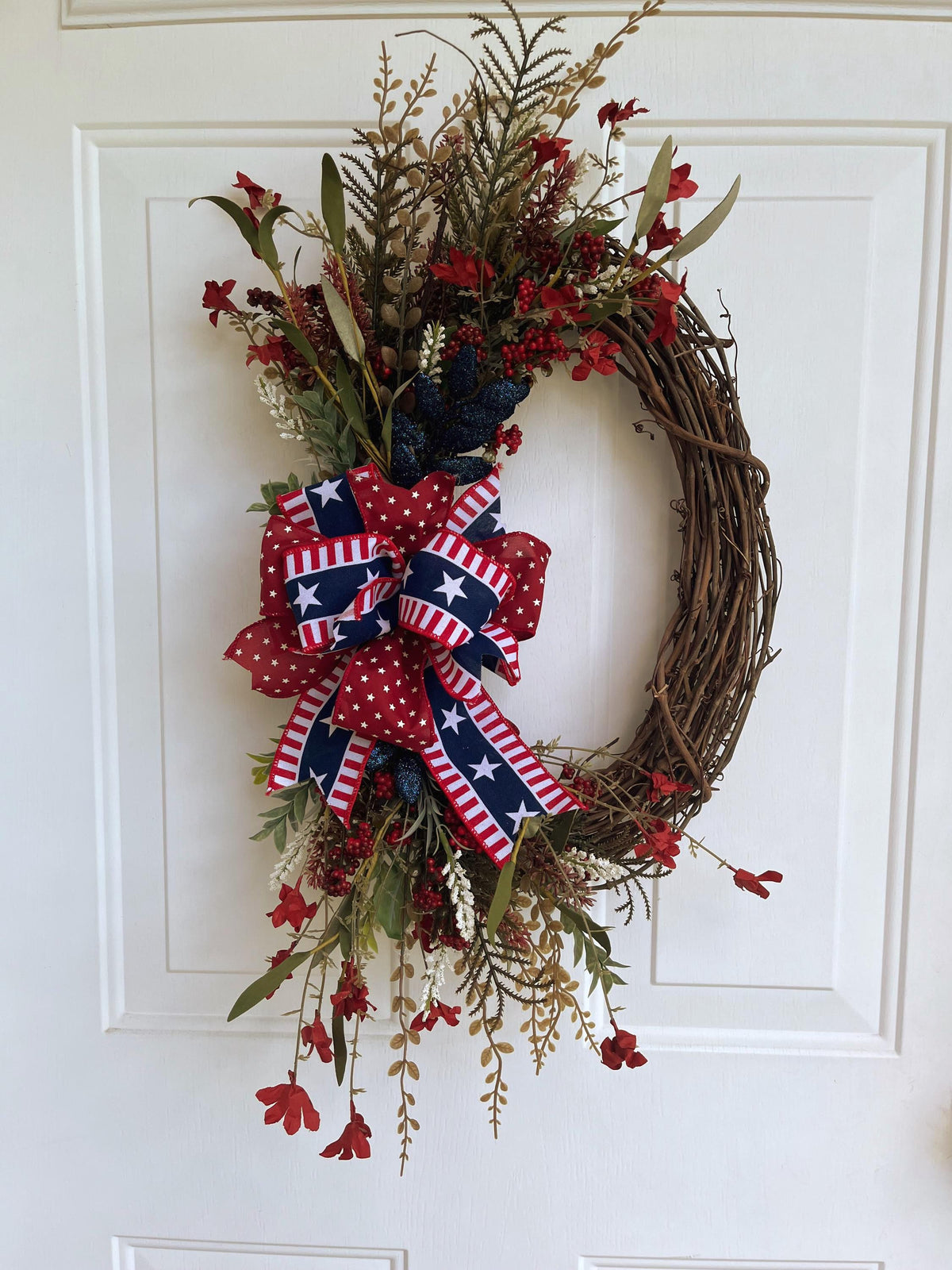 Patriotic Grapevine Wreath – 4th of July & Memorial Day Door Décor