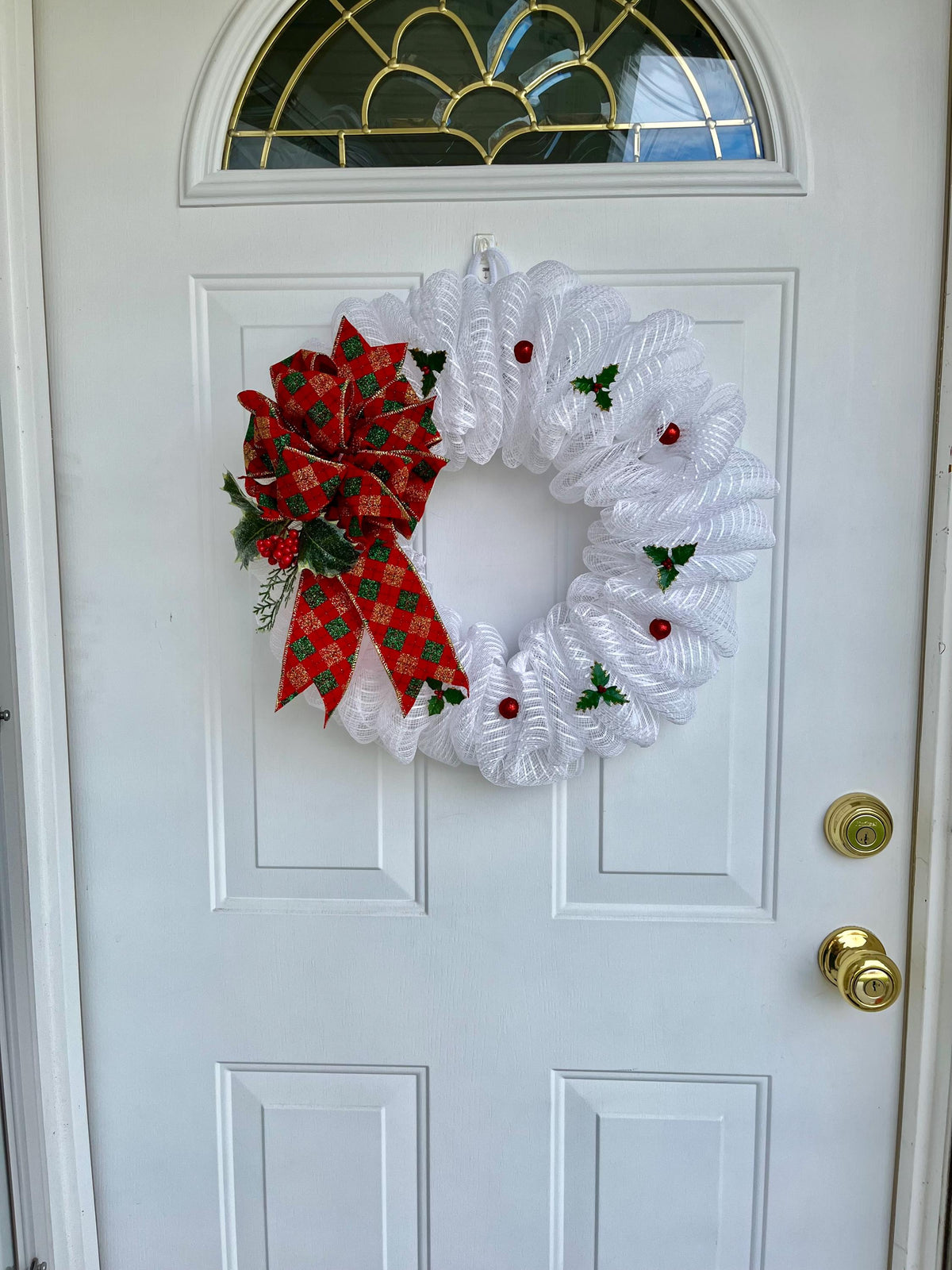 Christmas Wreath – Red & Green Christmas Bow with Holly Berries