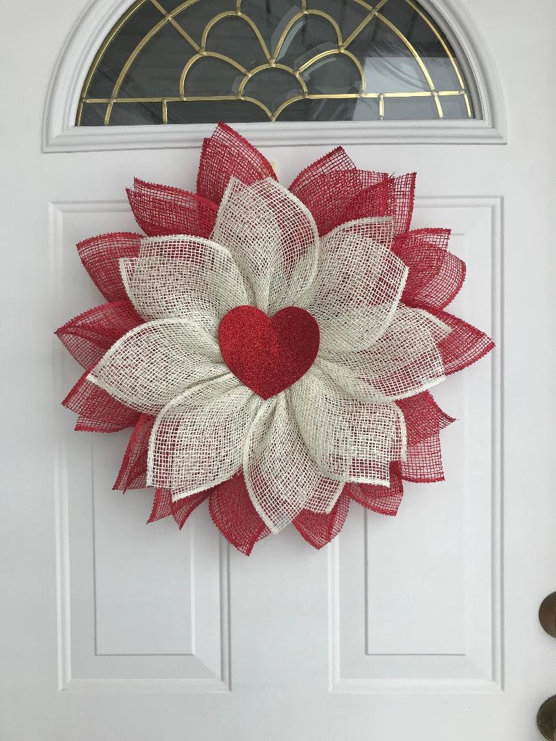 Valentine Day Wreath: Door wreath with Red heart
