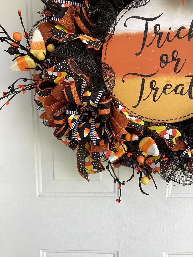 Halloween Trick or Treat wreath, white, orange, black wreath