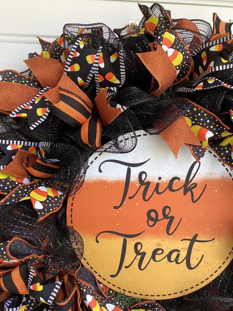 Halloween Trick or Treat wreath, white, orange, black wreath