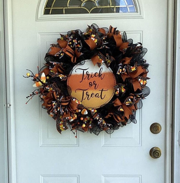 Halloween Trick or Treat wreath, white, orange, black wreath
