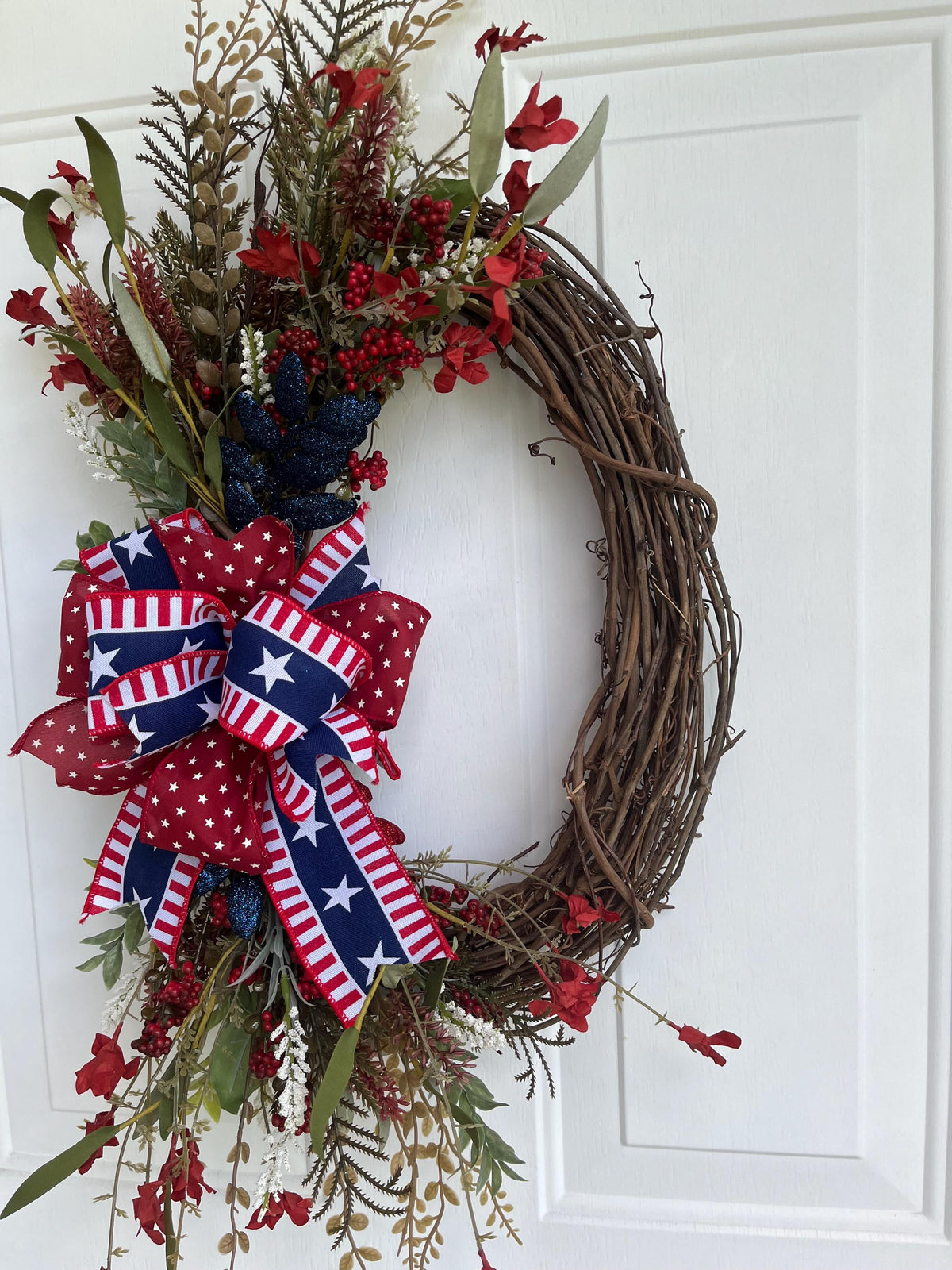 Patriotic Grapevine Wreath – 4th of July & Memorial Day Door Décor