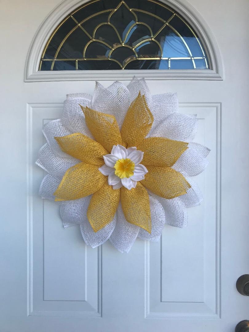 Daffodil Spring Wreath – Yellow & White Burlap Flower Door Décor