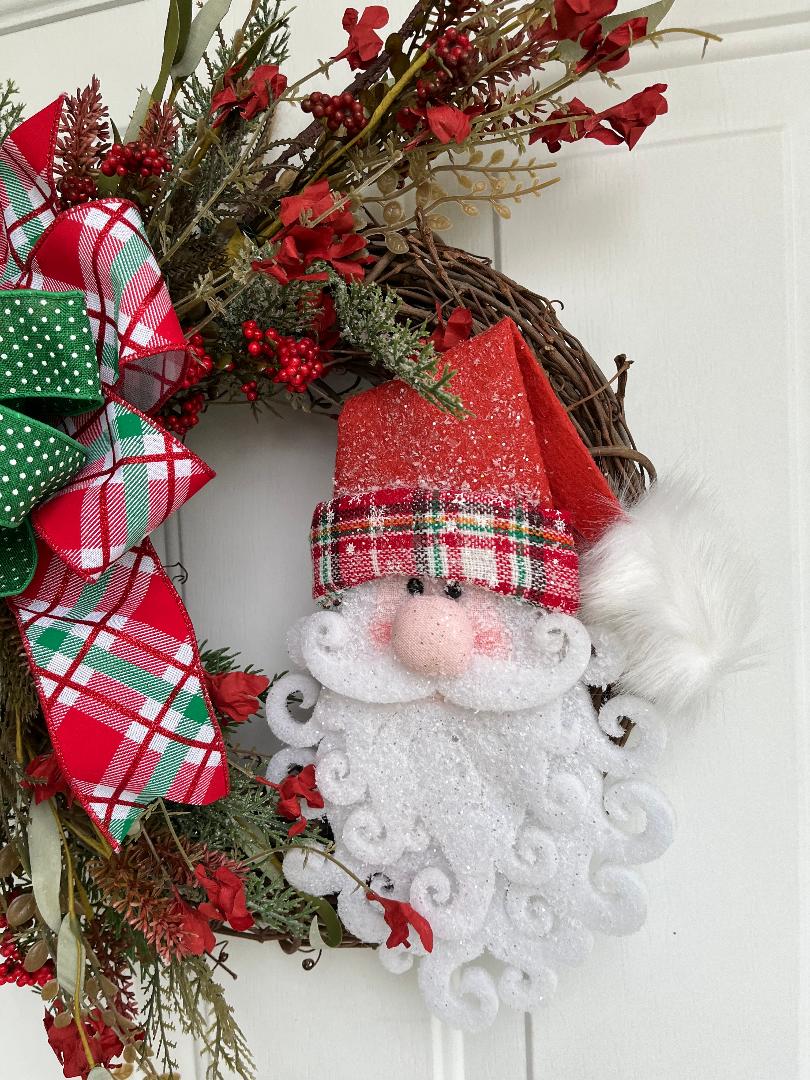 Handmade Santa Face Christmas Door Wreath – Faux Greenery, Holly Berries & Festive Bow