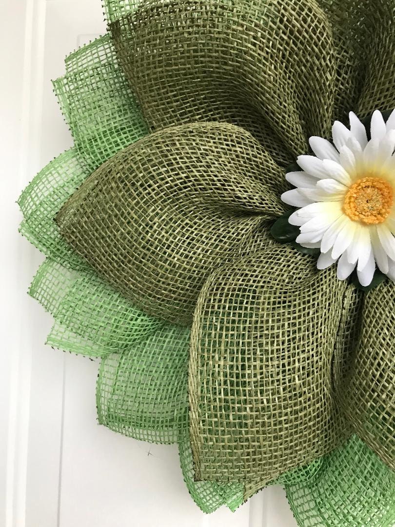Handmade Daisy Petal Wreath – Green Burlap Spring & Summer Front Door Décor