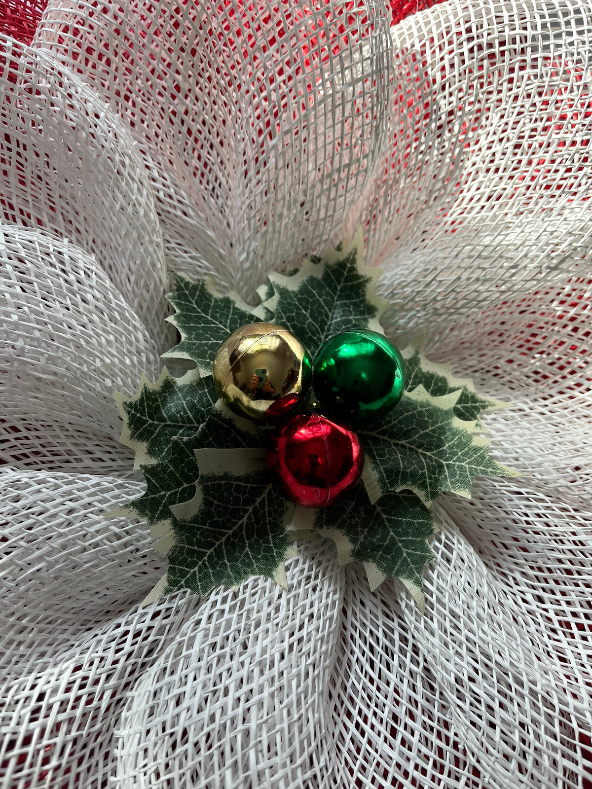 Christmas Petal Wreath – Red & White Door Décor with Holly & Ornaments
