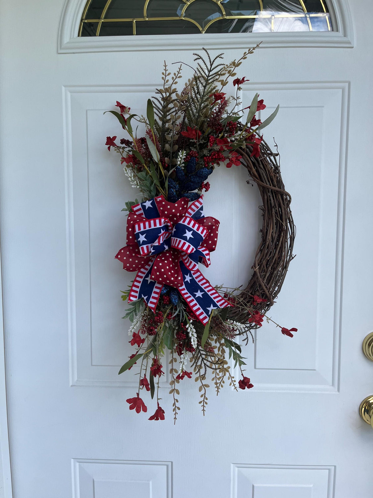Patriotic Grapevine Wreath – 4th of July & Memorial Day Door Décor