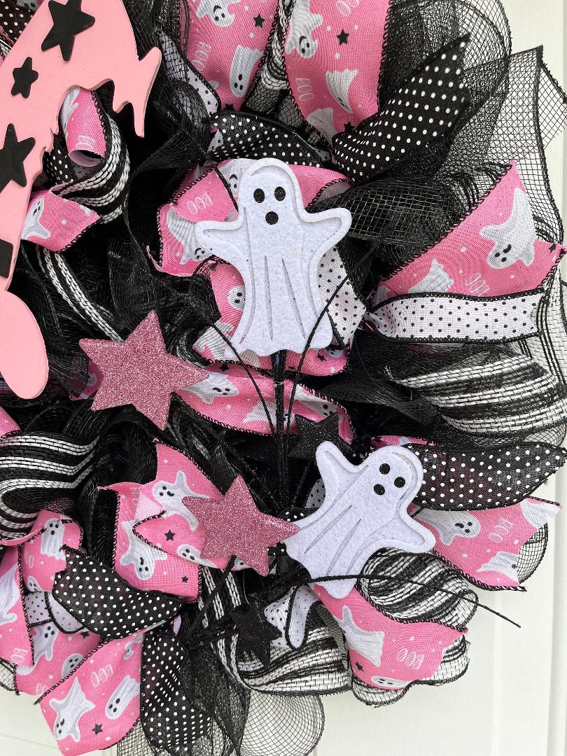 Pink & Black Halloween Door Wreath – Handmade Witch Hat, White Ghosts & Deco Mesh Front Door Decor
