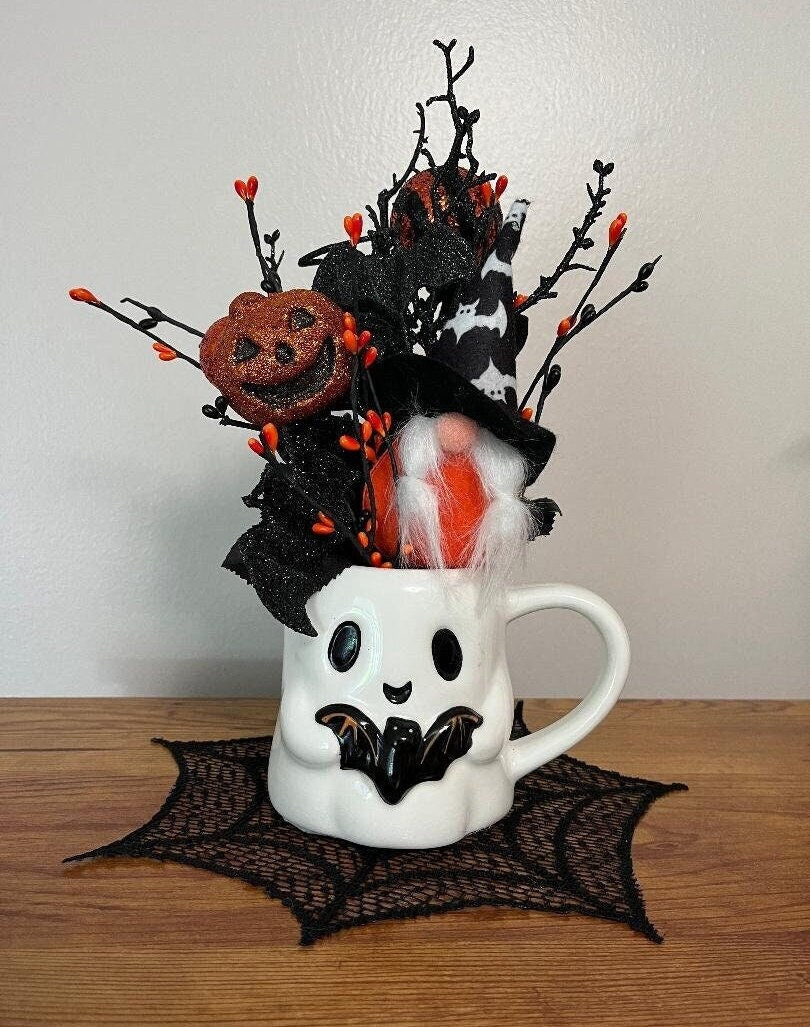 Ghost Mug Halloween Centerpiece – Witch, Bats, Pumpkin & Spooky Décor