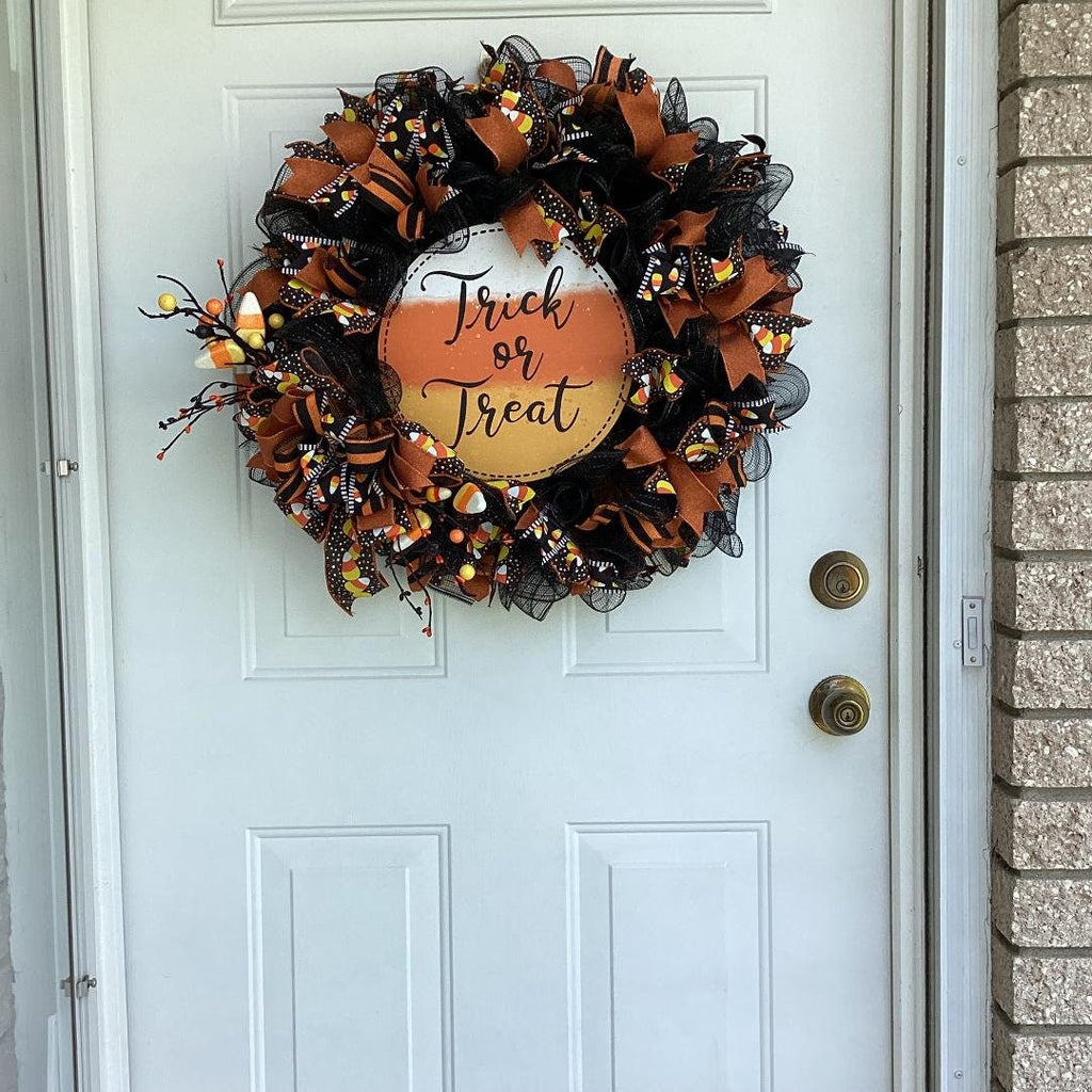 Halloween Trick or Treat wreath, white, orange, black wreath