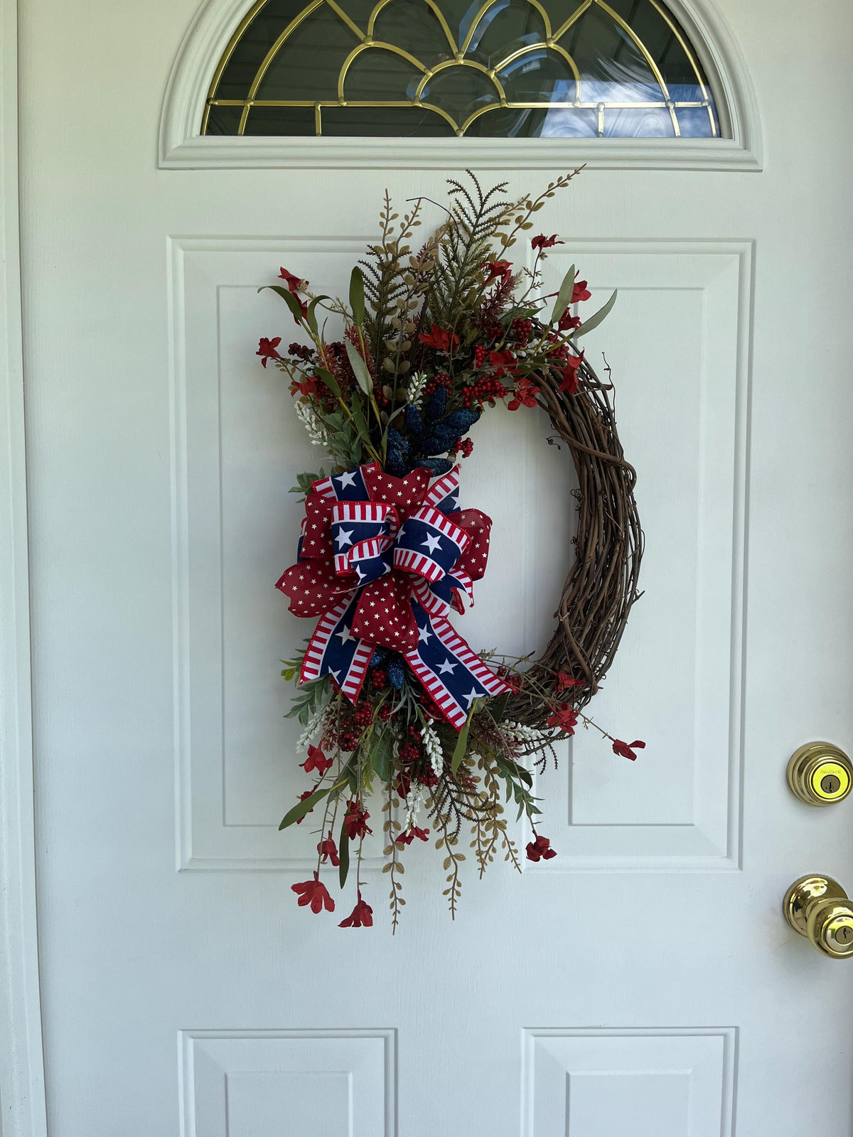 Patriotic Grapevine Wreath – 4th of July & Memorial Day Door Décor