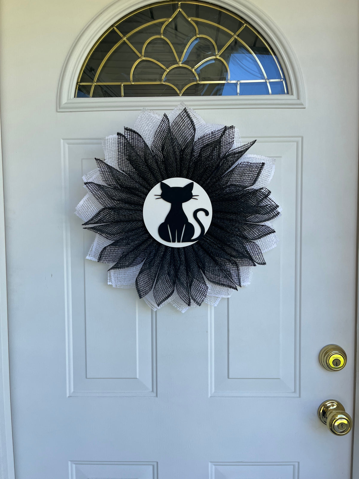 Handmade Black & White Halloween Wreath – Black Cat Deco Mesh Door Décor