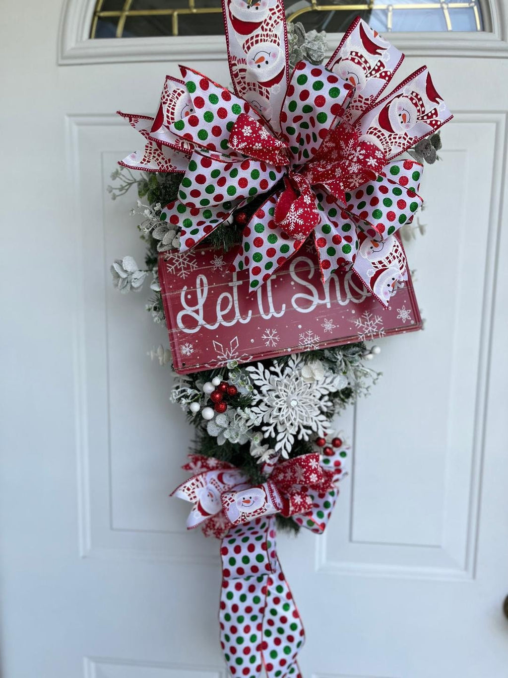 Christmas Door Swag – Holiday Snowflake & "Let It Snow" Design