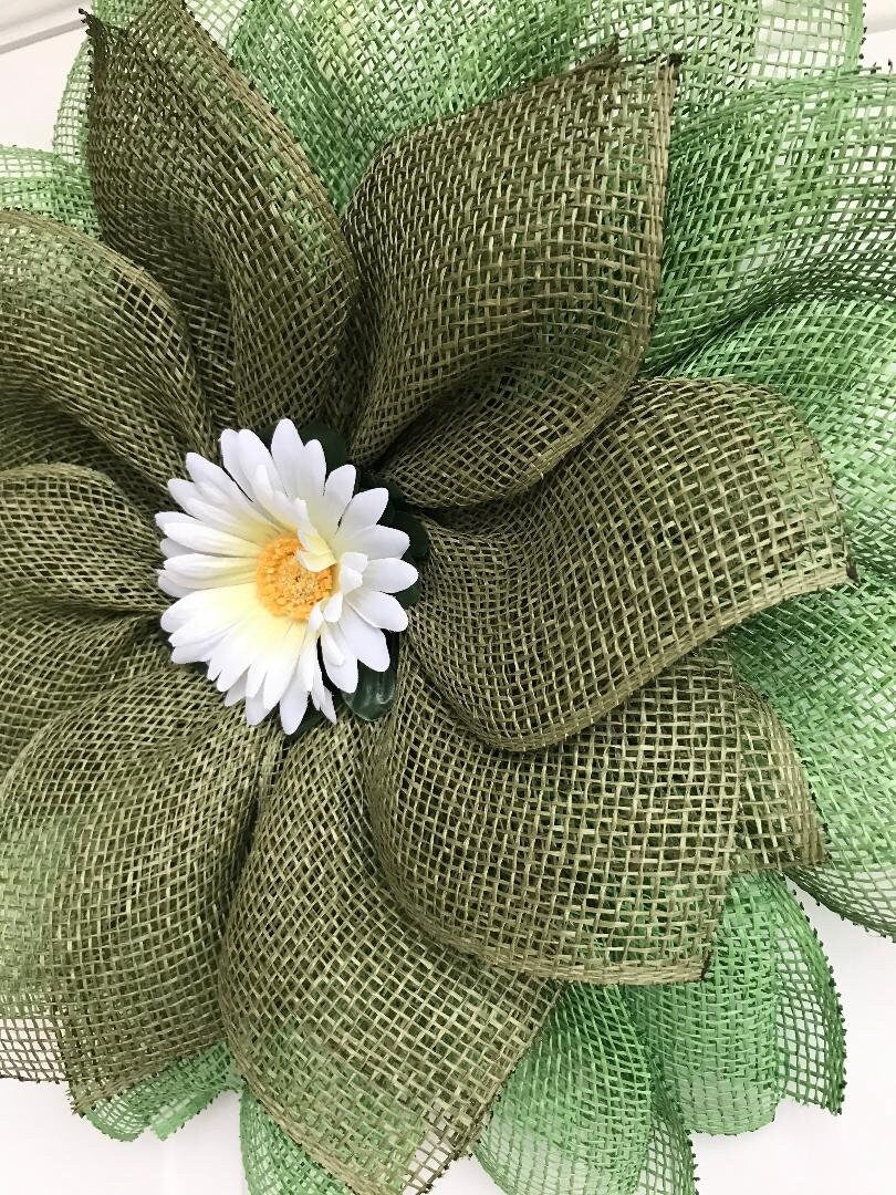 Handmade Daisy Petal Wreath – Green Burlap Spring & Summer Front Door Décor