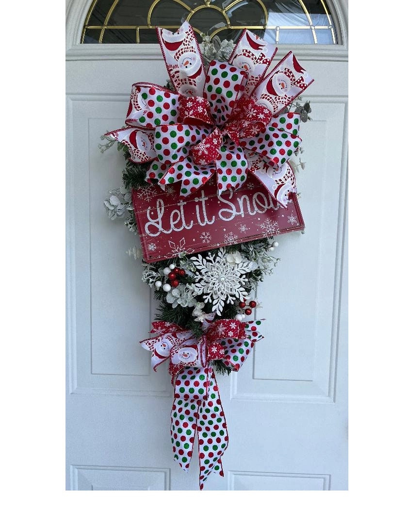 Christmas Door Swag – Holiday Snowflake & "Let It Snow" Design
